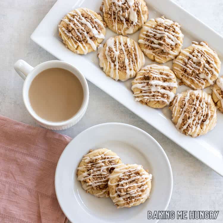 cookies from the coffee cake cookies recipe on a serving tray and small plate