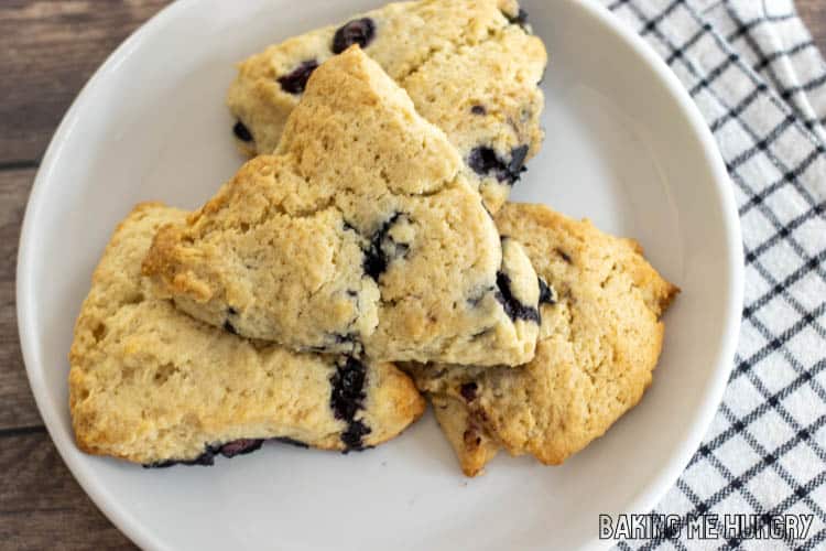 starbucks blueberry scones recipe shown on plate