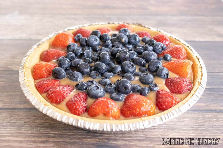 berry pie from side