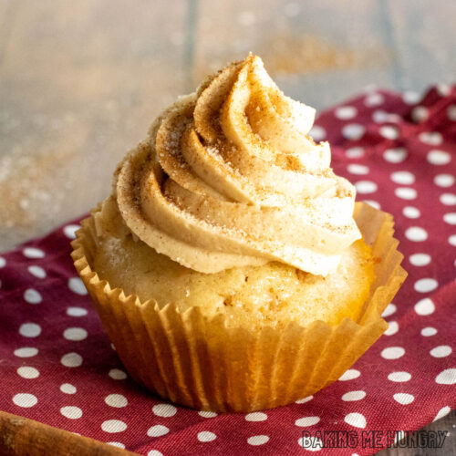 Cinnamon Cupcakes Recipe with Cinnamon Frosting