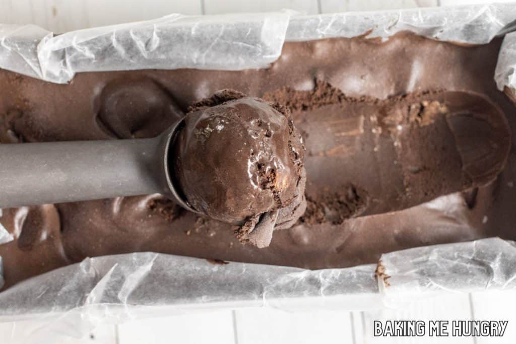 ice cream scoop scooping ice cream