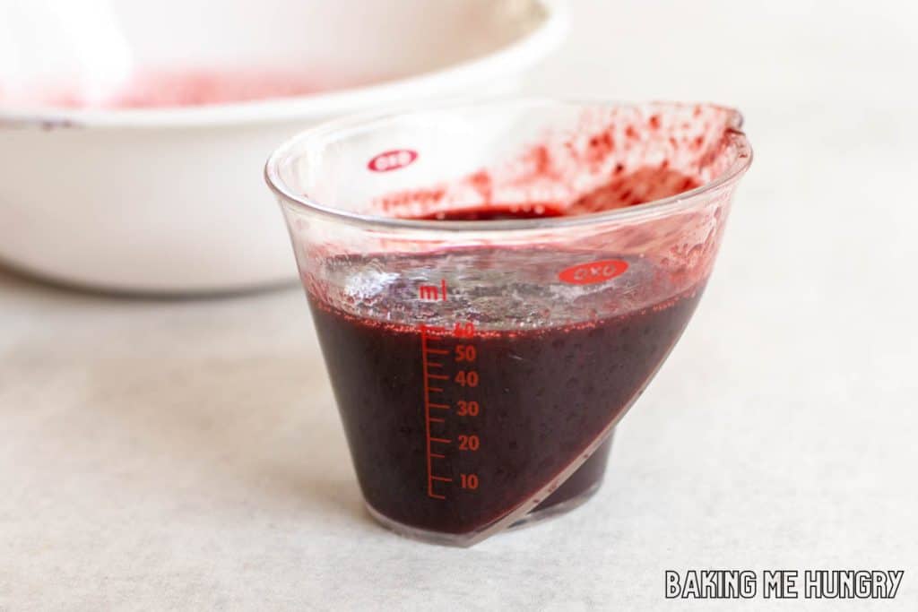 blackberry puree in small measuring cup